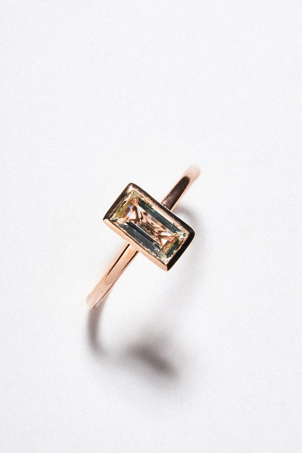 Anillo Aguamarina Corte Esmeralda Bisel