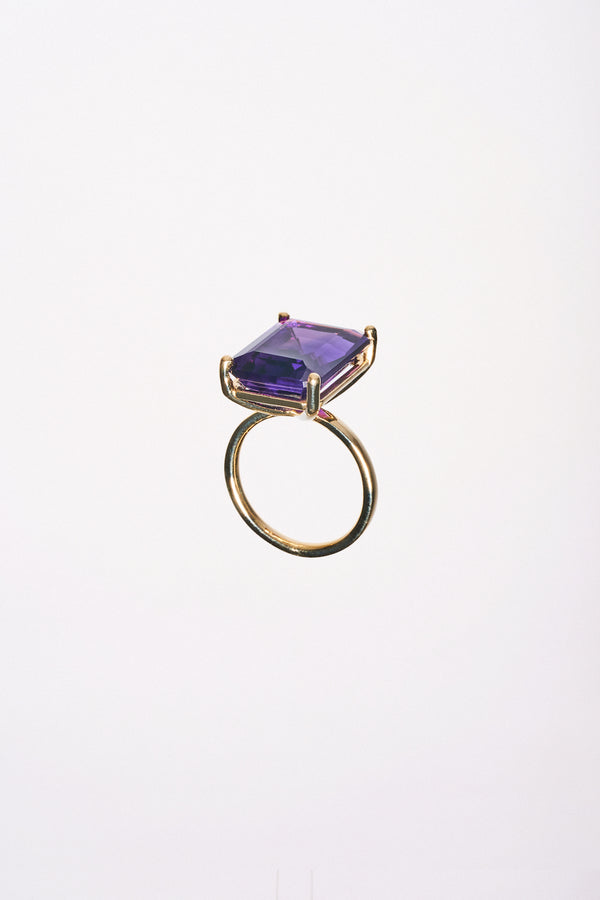 Anillo Amatista Oro Amarillo Corte Esmeralda