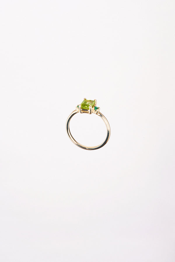 Anillo Peridot Corte Esmeralda Con Esmeraldas Oro Amarillo